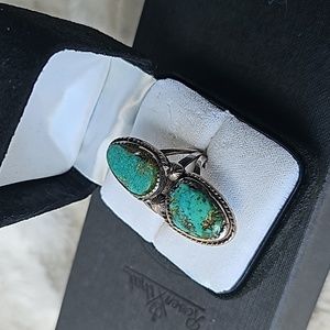 Turquoise ring. No name.